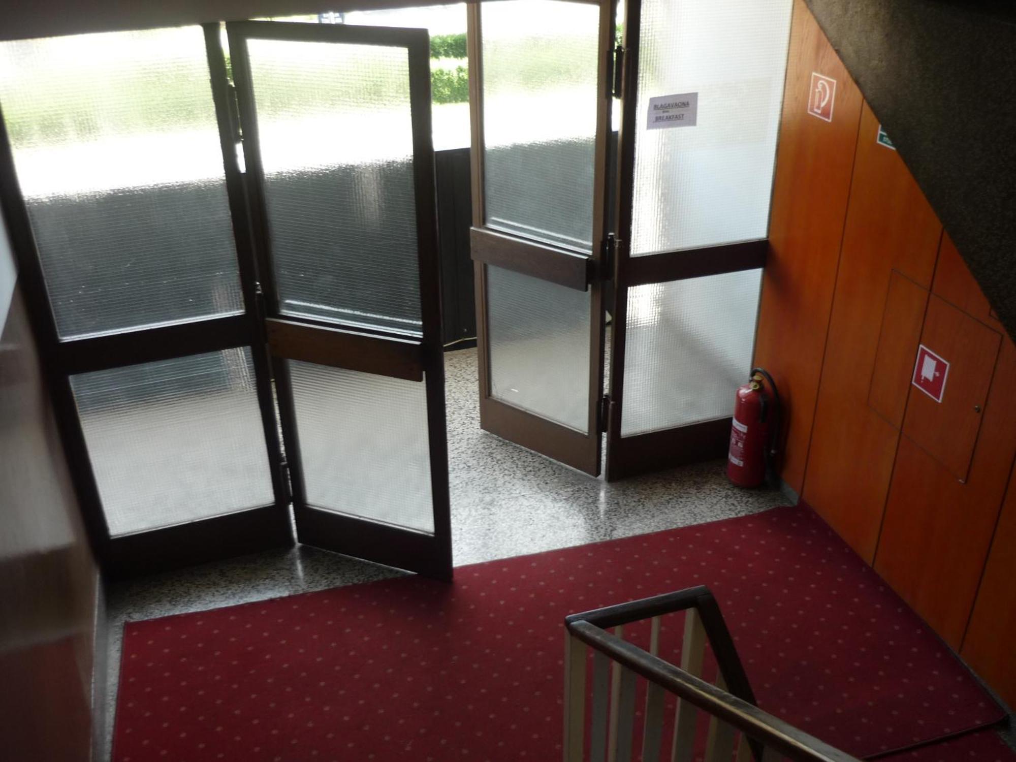 Rooms Bijela Ruza Velika Gorica Luaran gambar