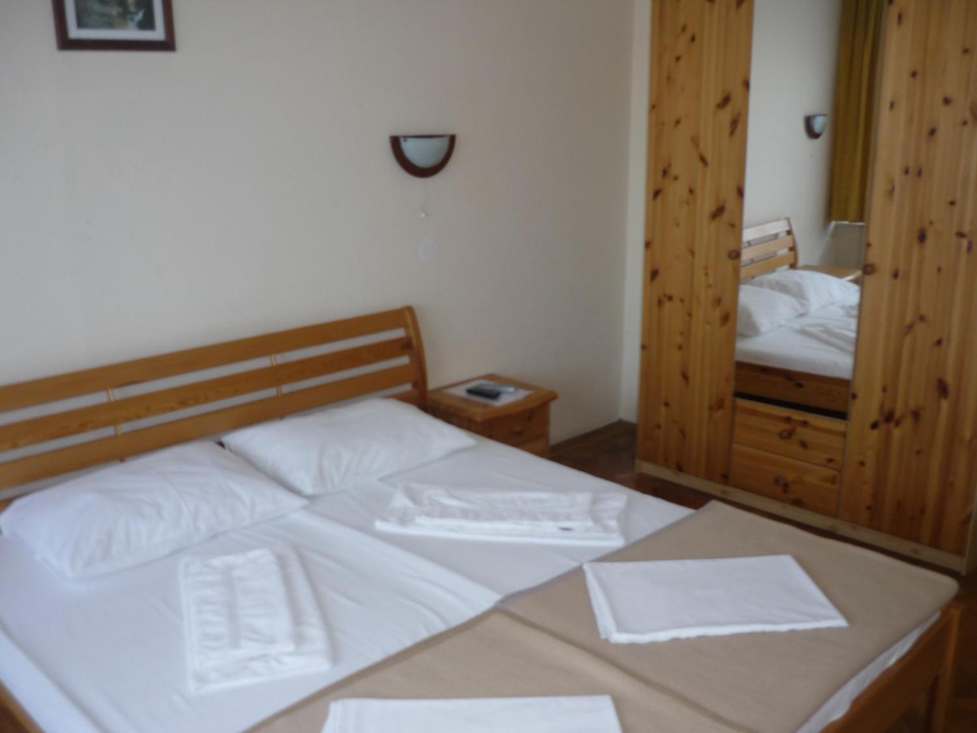 Rooms Bijela Ruza Velika Gorica Luaran gambar
