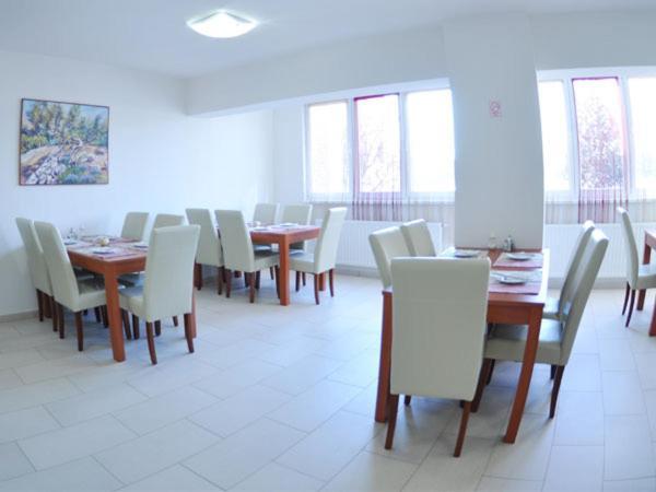 Rooms Bijela Ruza Velika Gorica Restoran gambar